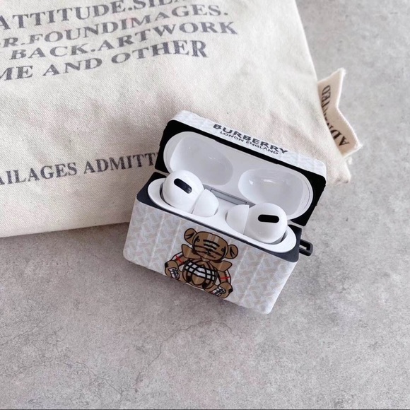 DESIGNER AIRPOD PRO PROTECTIVE CASE W/KEYRING - Picture 2 of 5